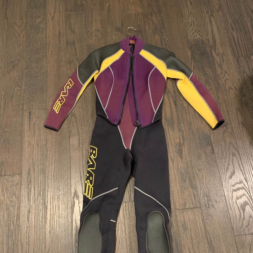 Women’s wetsuit and jacket